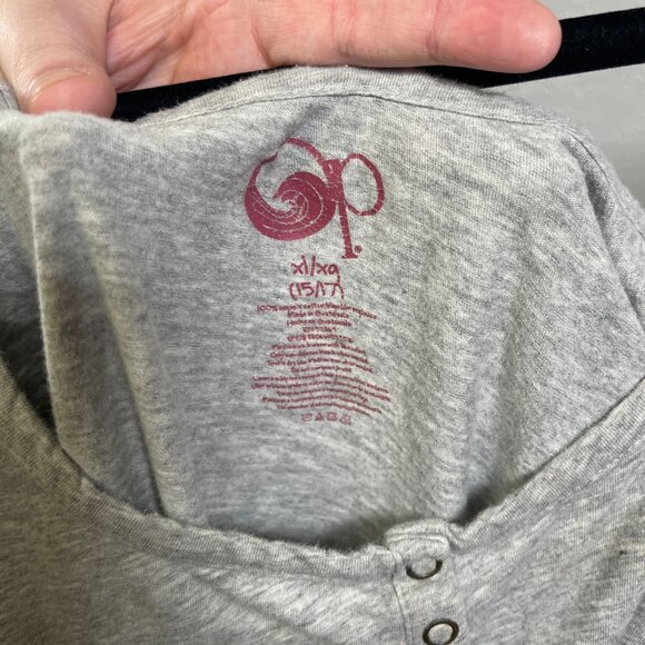 Ocean Pacific Gray Sleeveless Tank Top XL Henley Style Scoop Neck Button Details - Picture 3 of 3